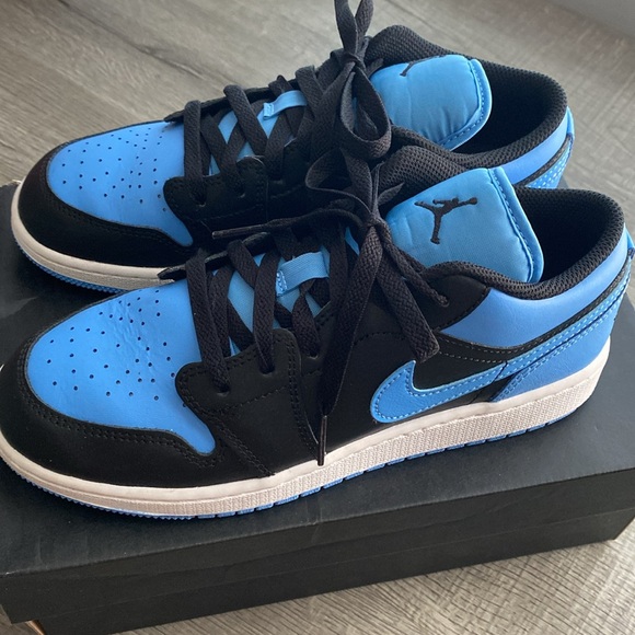 Nike Air Jordan 1 Low Light blue/black - Picture 5 of 9